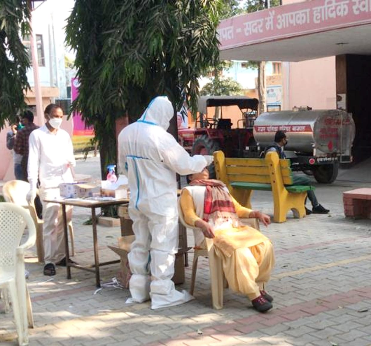 Senior treasurer and head constable of Delhi Police dies of corona