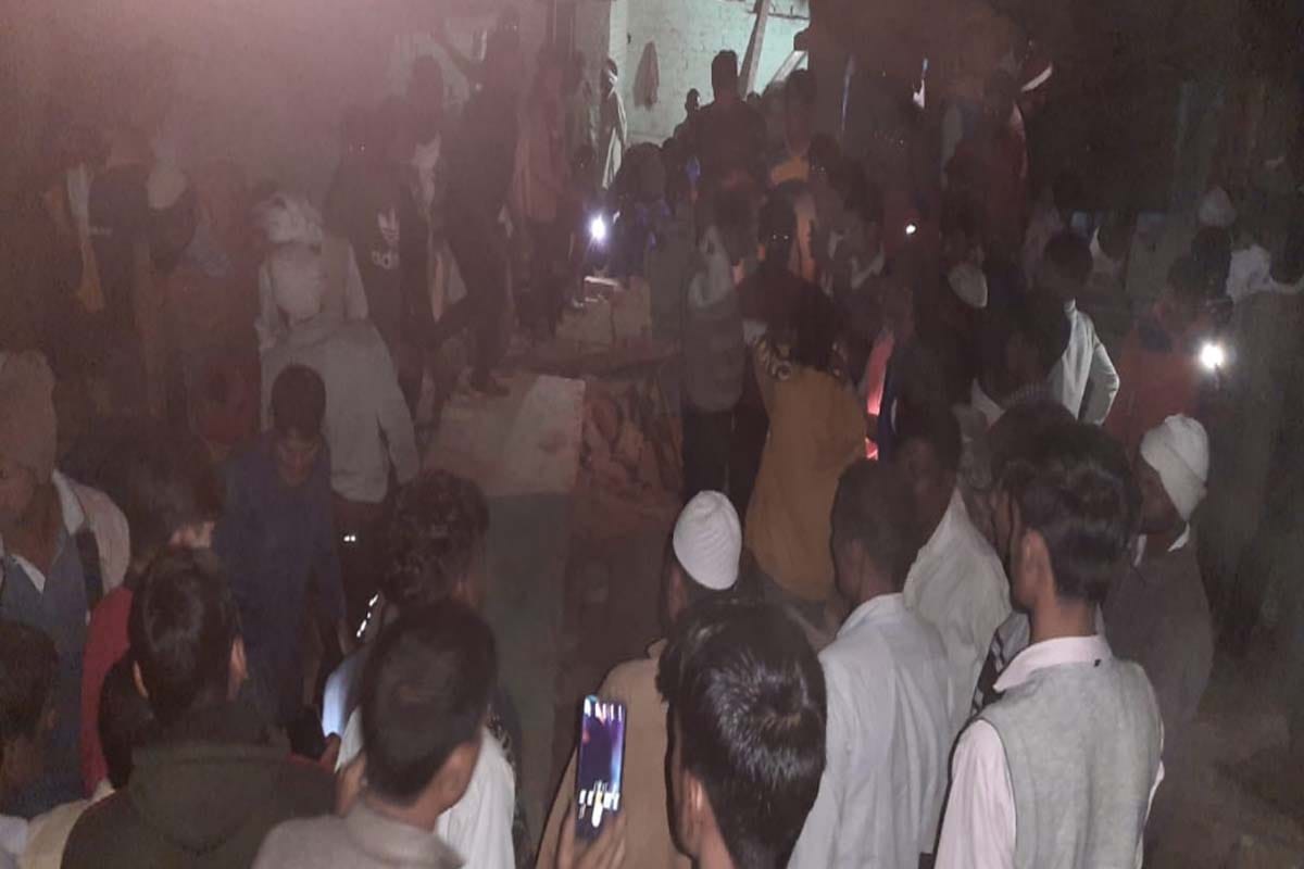 explosion in Falavada village in meerut, two died many injured