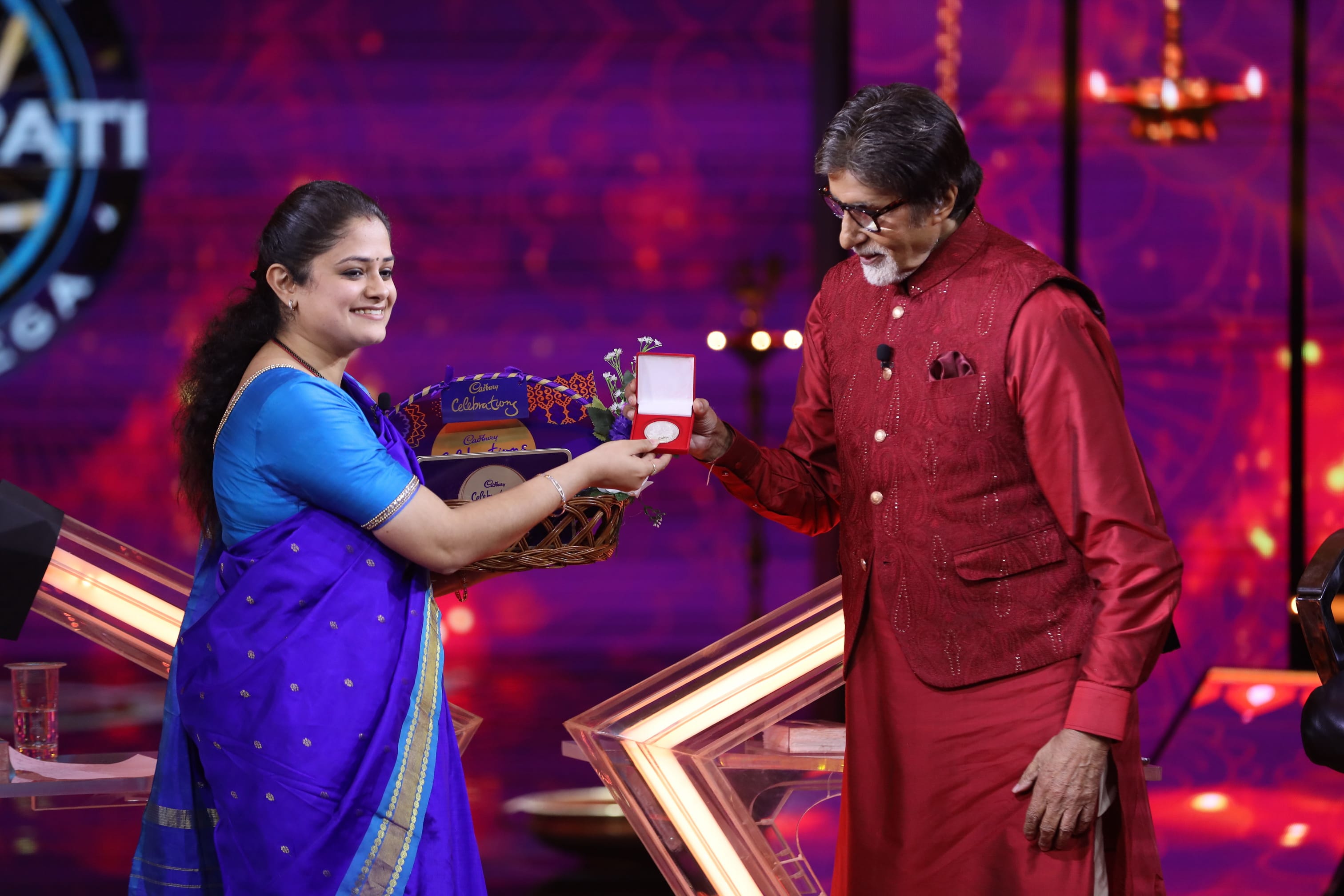 ips mohita sharma kbc get two maggi masala packets on 12 rupee maggie packet nestle maggi kbc season 12 amitabh bachan