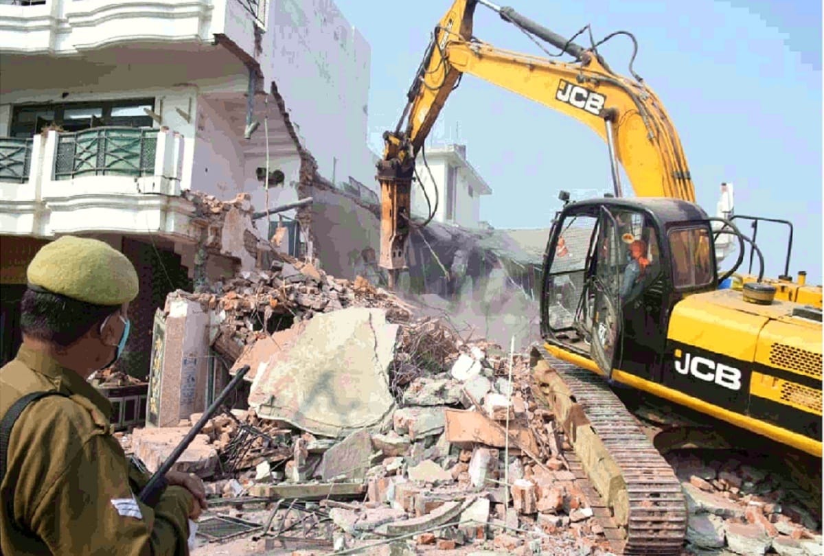 49th action of PDA, Akram's house was built, house illegally without passing map