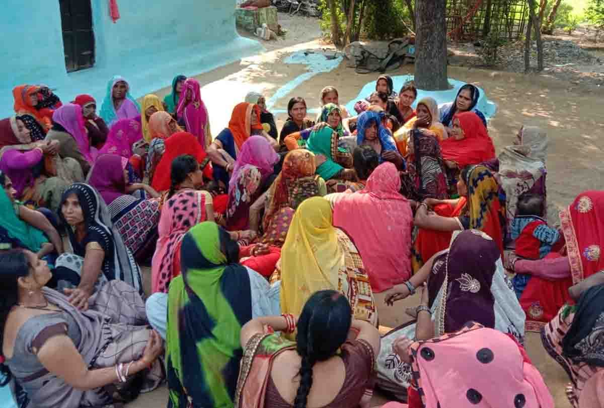 In Mahoba  the nephews first gave alcohol to uncle and then beaten to death with an iron rod