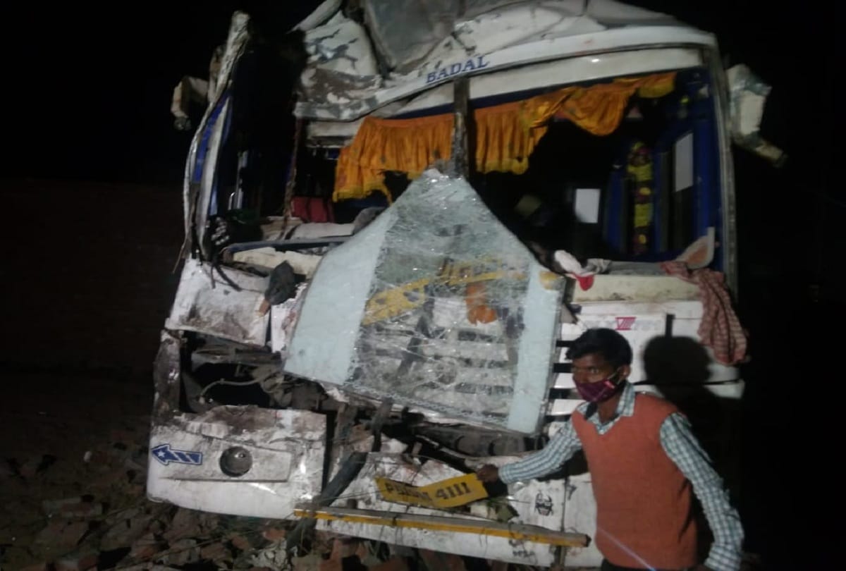 Truck and bus collision on highway in moradabad