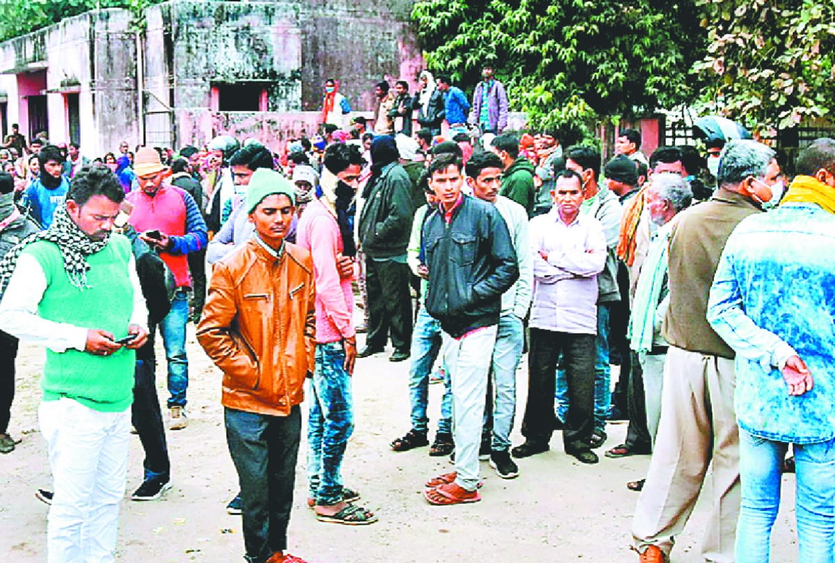 Gorakhpur UP News: Mundan Sanskar six family member death in road accident during going to bihar for Mundan Sanskar