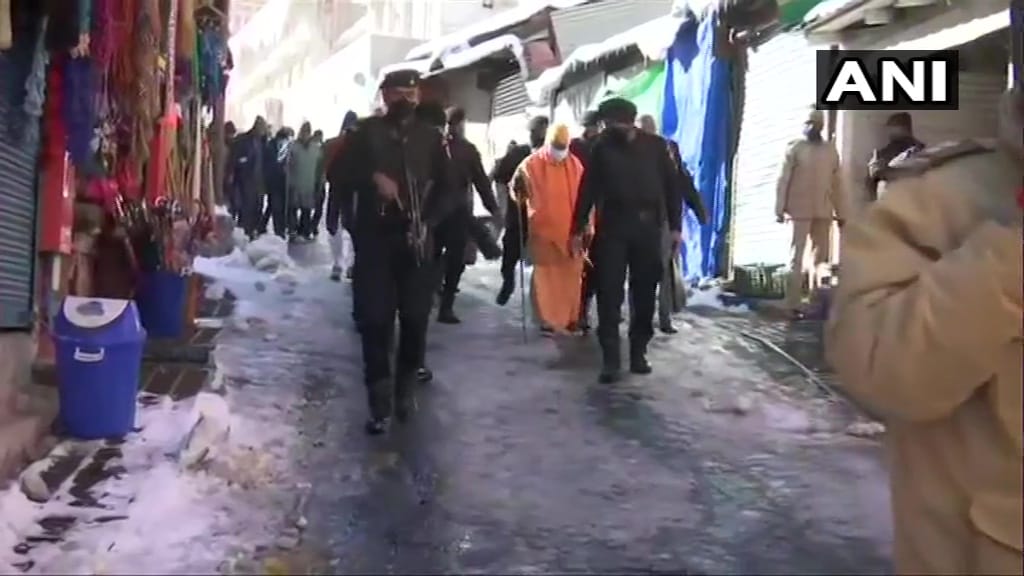 Chardham Yatra 2020 News:  up cm yogi adityanath visit badrinath dham with trivendra singh rawat photos