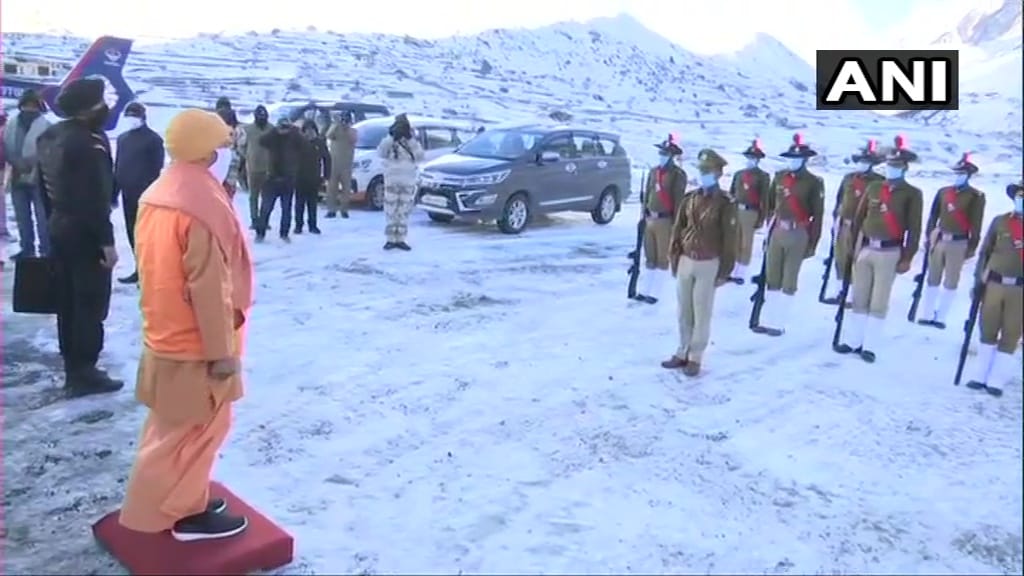 Chardham Yatra 2020 News: Yogi Adityanath visits india last village mana
