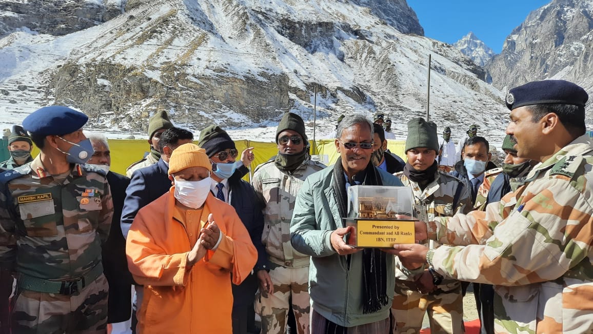 Chardham Yatra 2020 News: Yogi Adityanath visits india last village mana