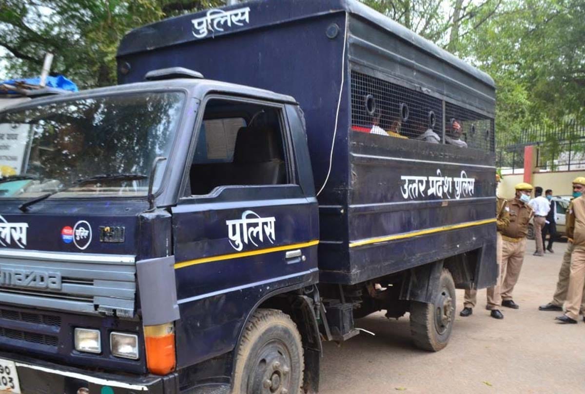 CBI team reached Banda court carrying accused JE