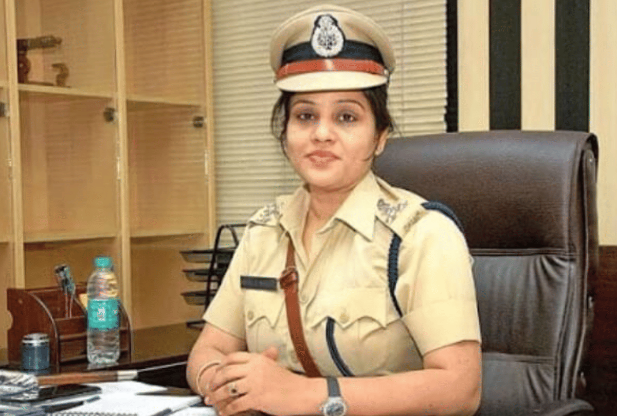 Kangana Ranaut attack on Ips Officer D Roopa after suspend True Indology twitter account