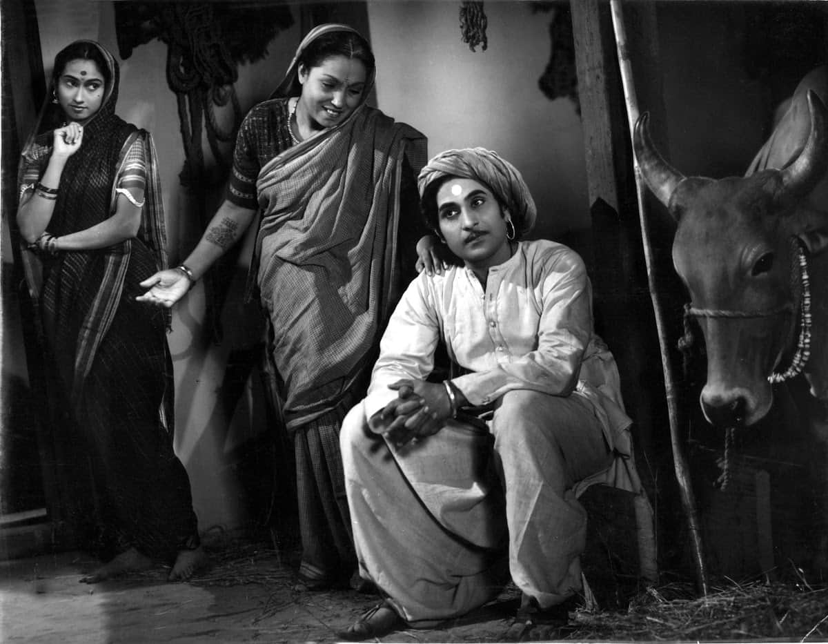 10 best films producer director v Shantaram navrang dr kotnish ki amar kahani do aankhe barah haath