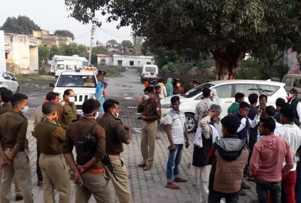 Awadh Dipo bus trampled two people in Amethi.