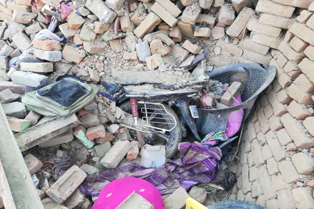 Blast in meerut: Explosion in firecracker stock  in meerut, three died including eight year old child