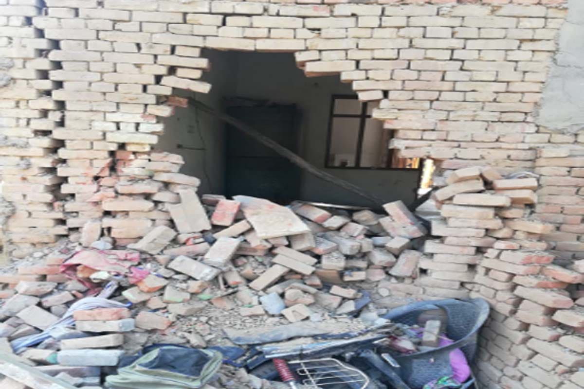 Blast in meerut: Explosion in firecracker stock  in meerut, three died including eight year old child