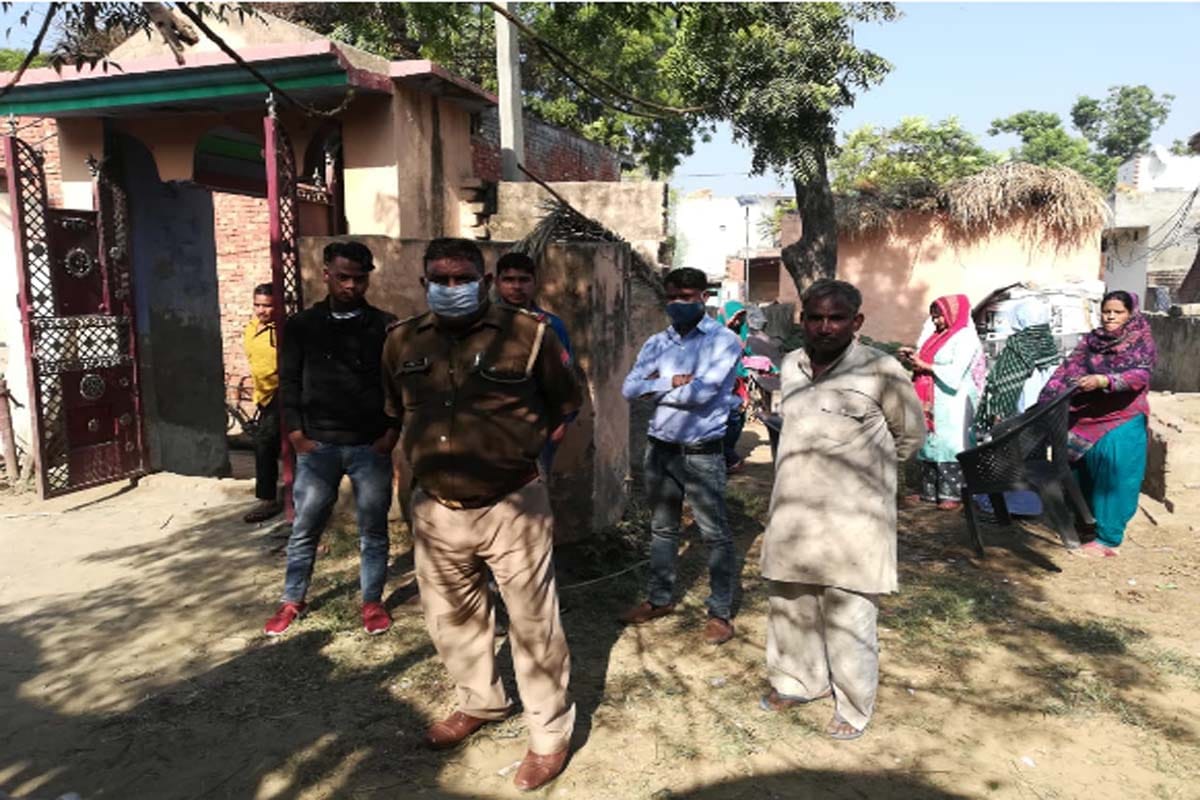 Three died and many injured was in a blast in a village at Meerut