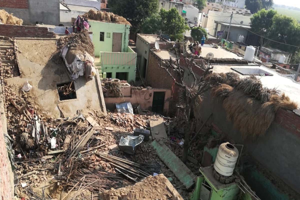 Blast in meerut: Explosion in firecracker stock  in meerut, three died including eight year old child