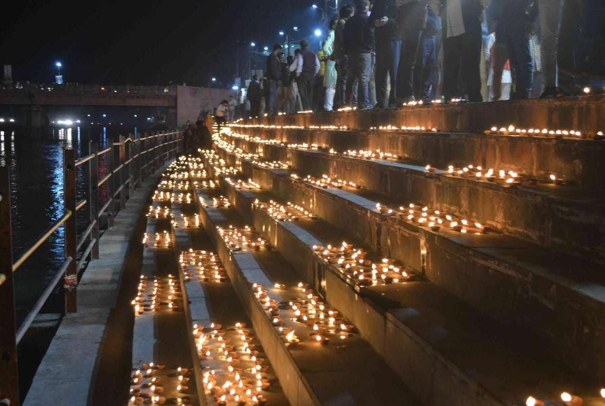 Ecofriendly Diwali: Bhopal women from self-help groups make 15 lakh diyas for Ayodhya and Mathura