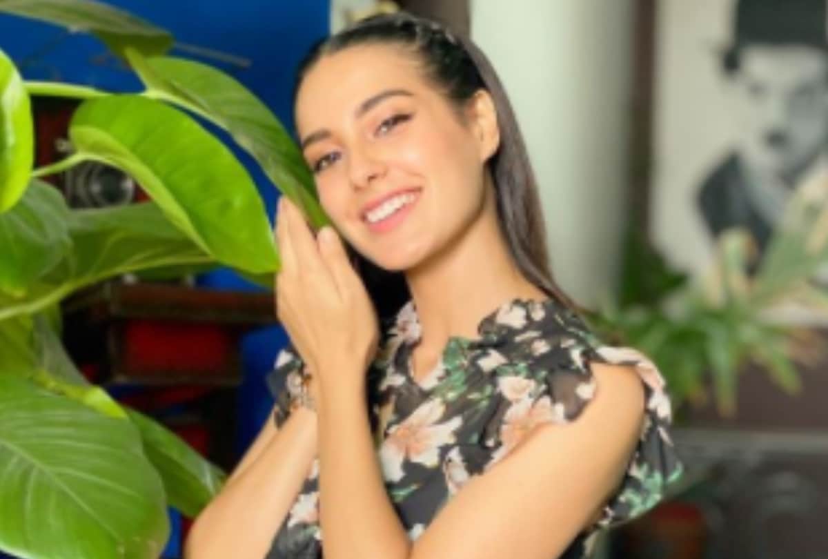 Pakistani actress Iqra Aziz reaction after Pankaj Tripathi responds to her