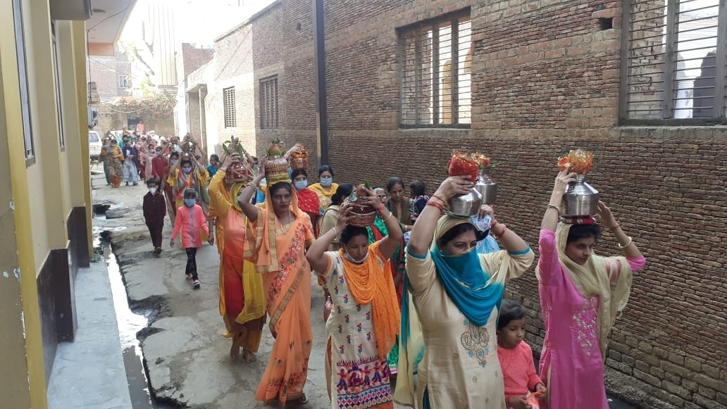 Women took Kalash Yatra