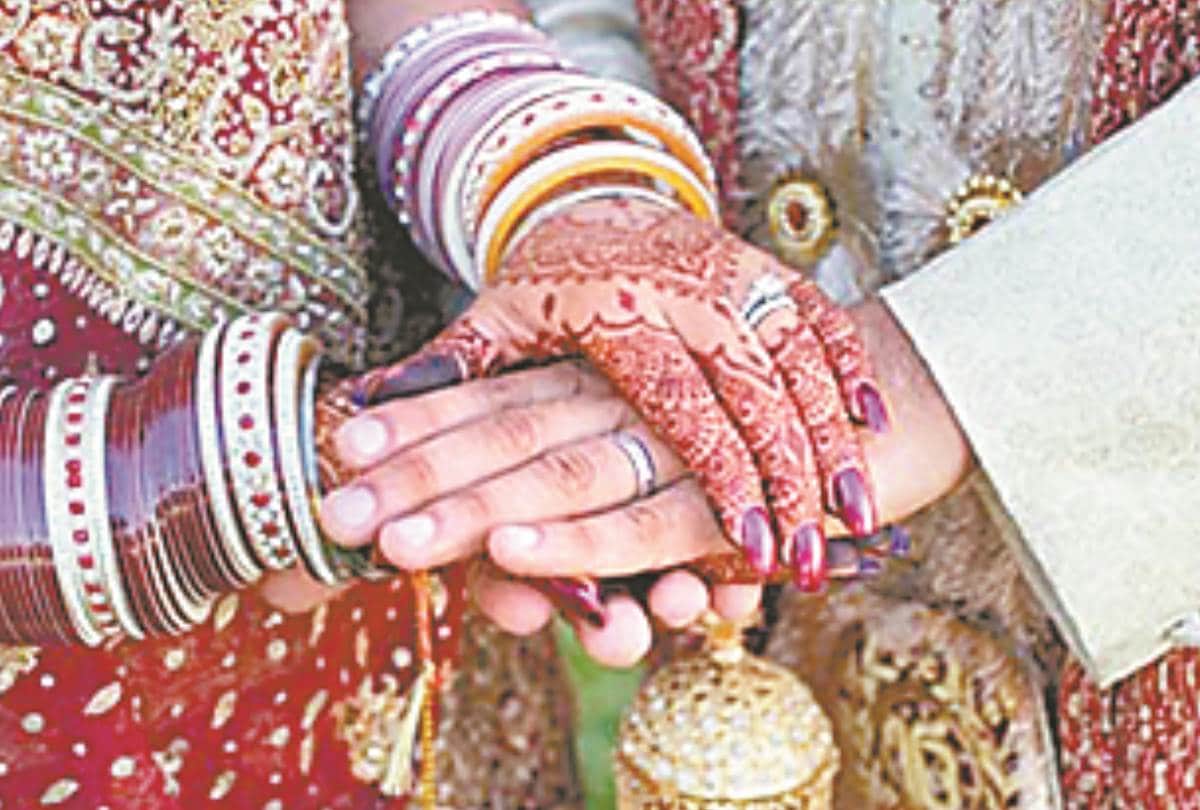 bride got angry after Seeing white spots on groom feet says that I will divorce in bareilly