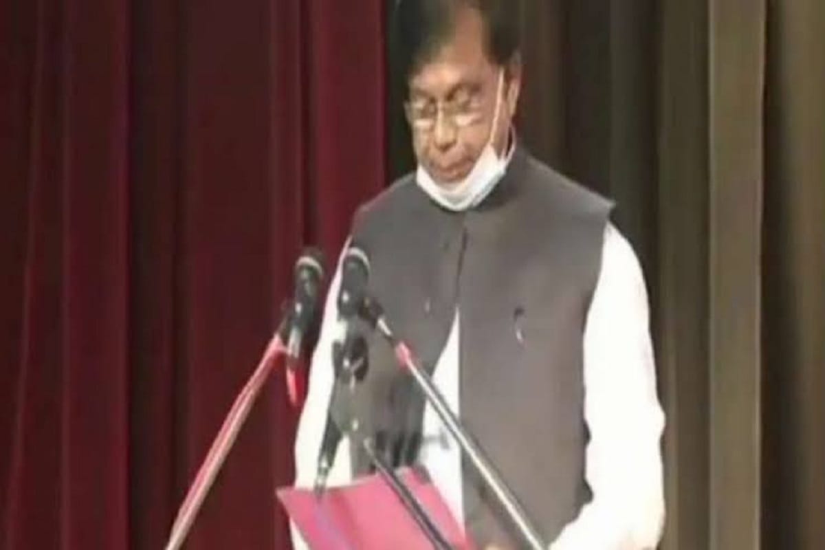 Bihar Political analysis after Education Minister Mewalal resignation rjd tejaswi yadav slams jdu Nitish Kumar