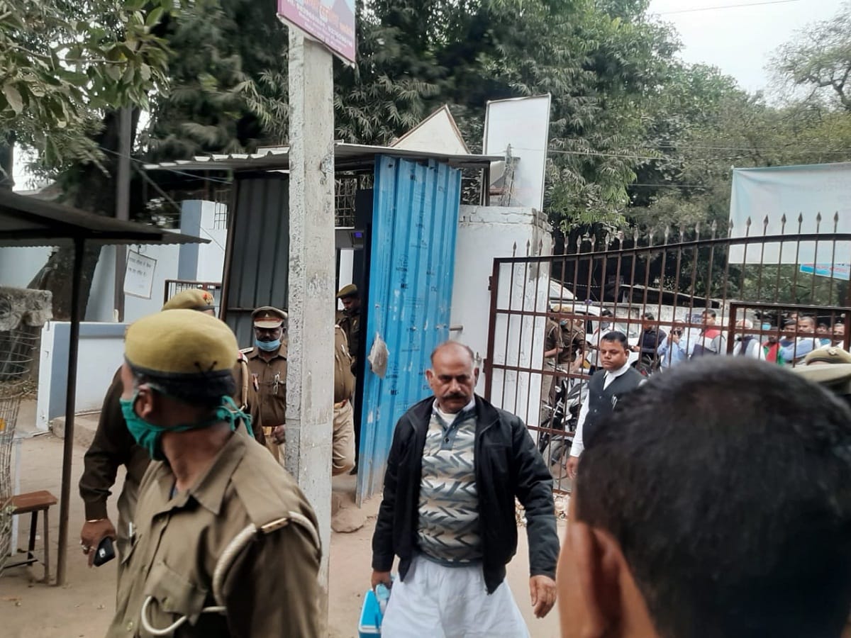 MLA vijay mishra presented in cjm court of mirzapur in extortion case