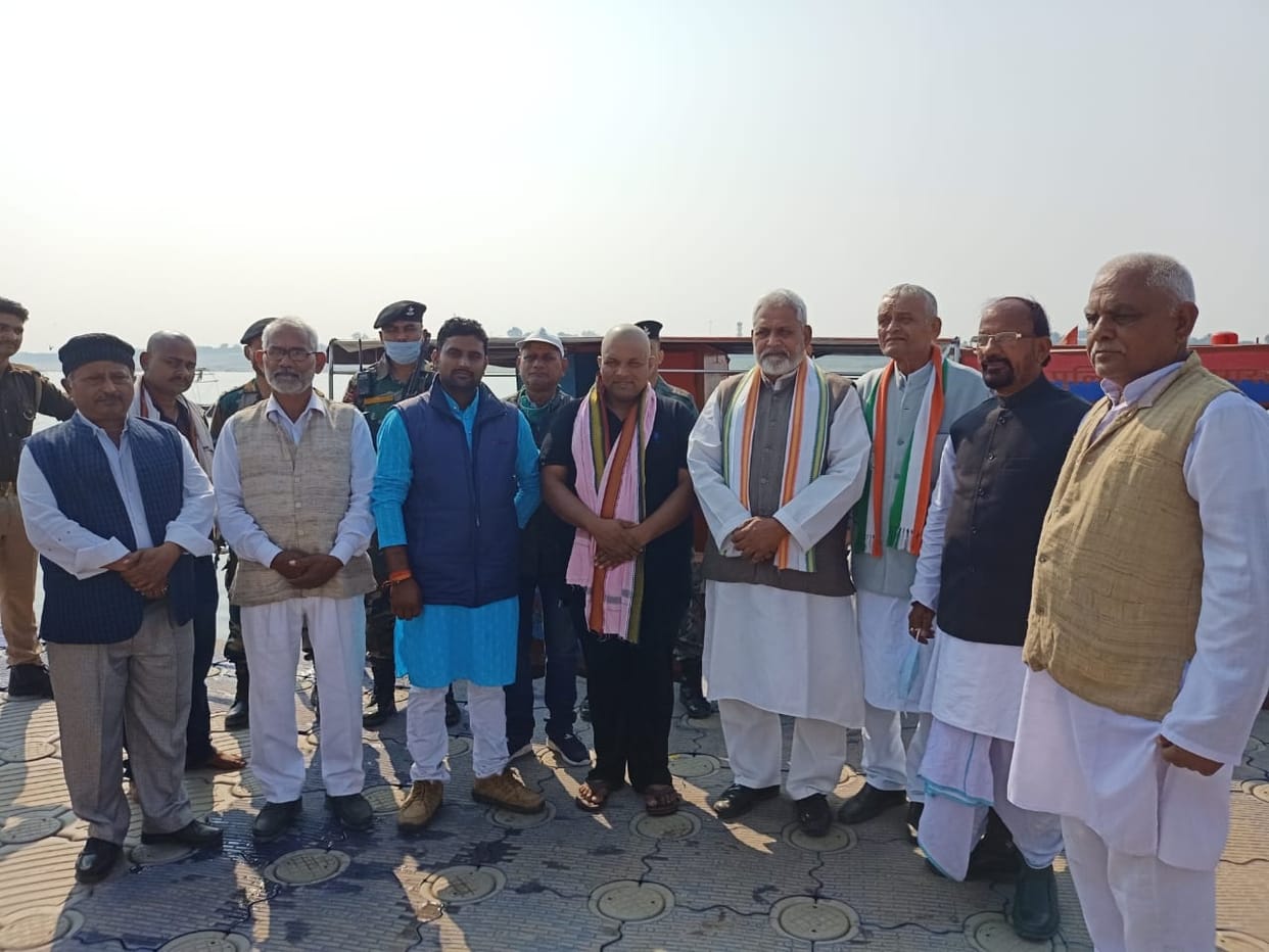 Jharkhand's Agriculture Minister came to Sangam to immerse Dada's bones