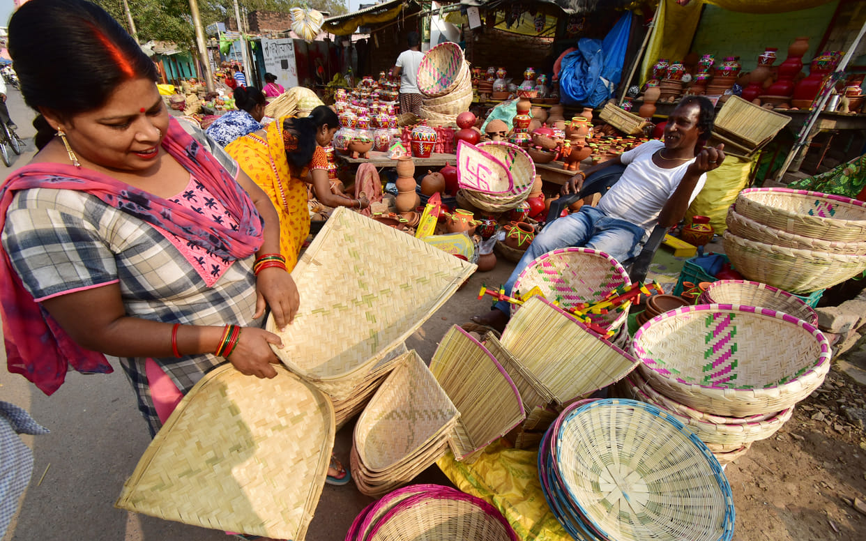 Dala Chhath: Vratis made altars, four-day Suryopasana from today