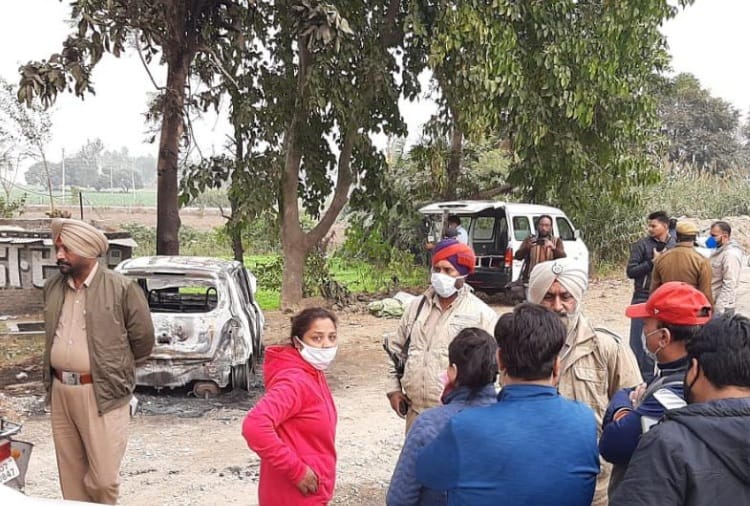 seven people burnt alive in punjab after accident due to car central locking