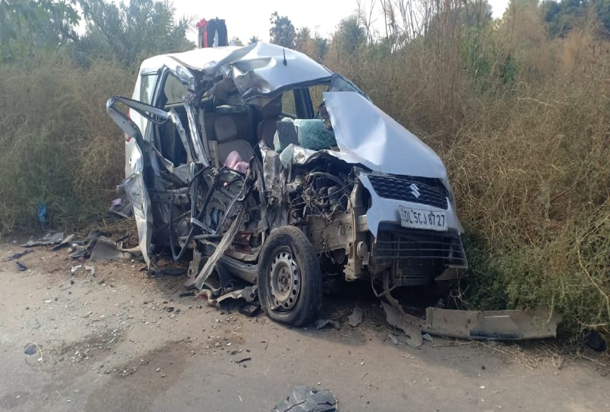 road accident in ghaziabad Mother kept on watching her son die before her eyes SEE PHOTOS