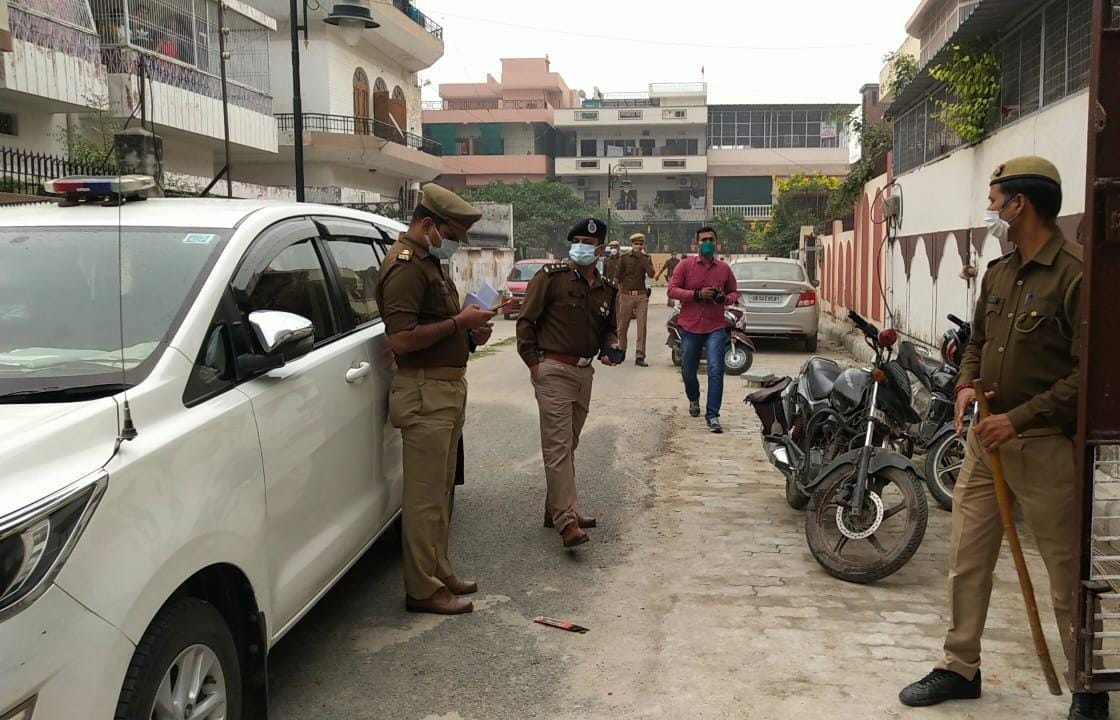 Hostel manager gun shot in Durgakund Varanasi