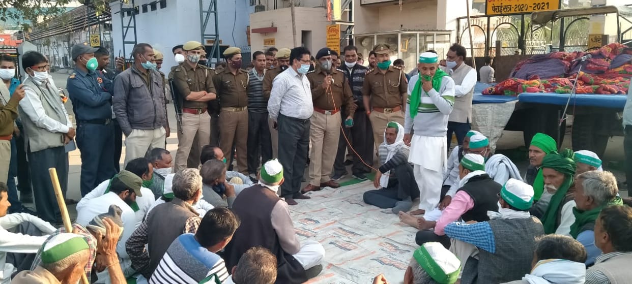 The strike ended from the mill gate after the assurance of the CO