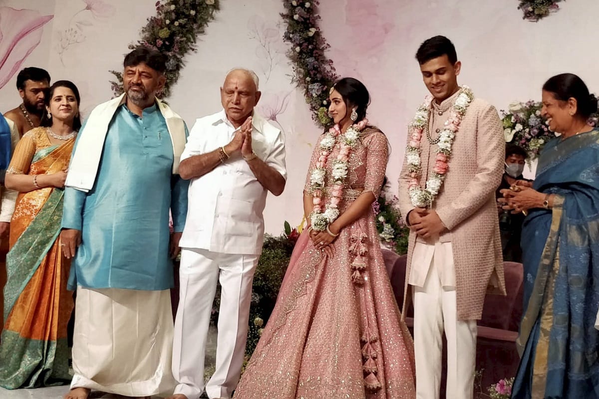 Daughter of DK Shivakumar Engaged To son of CCD Founder