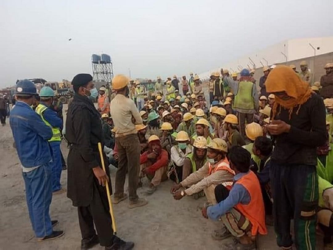 Pakistani workers protested against Chinas unequal pay