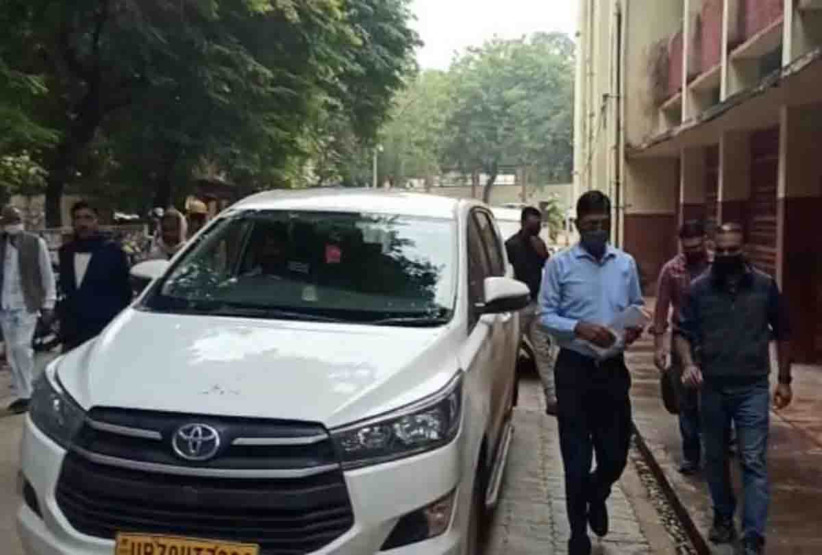 UP: junior eneginior used to call the innocent at home and play games on mobile, made dirty videos to sell