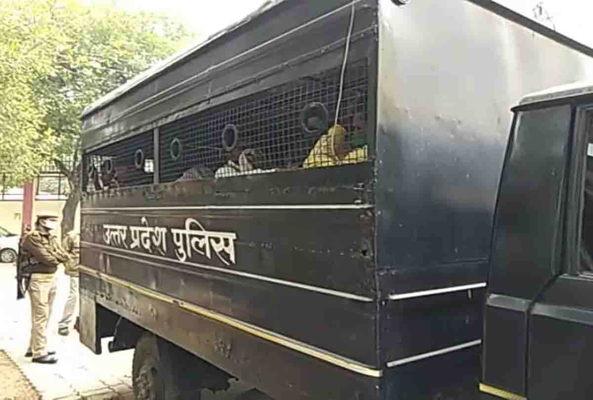 UP: junior eneginior used to call the innocent at home and play games on mobile, made dirty videos to sell