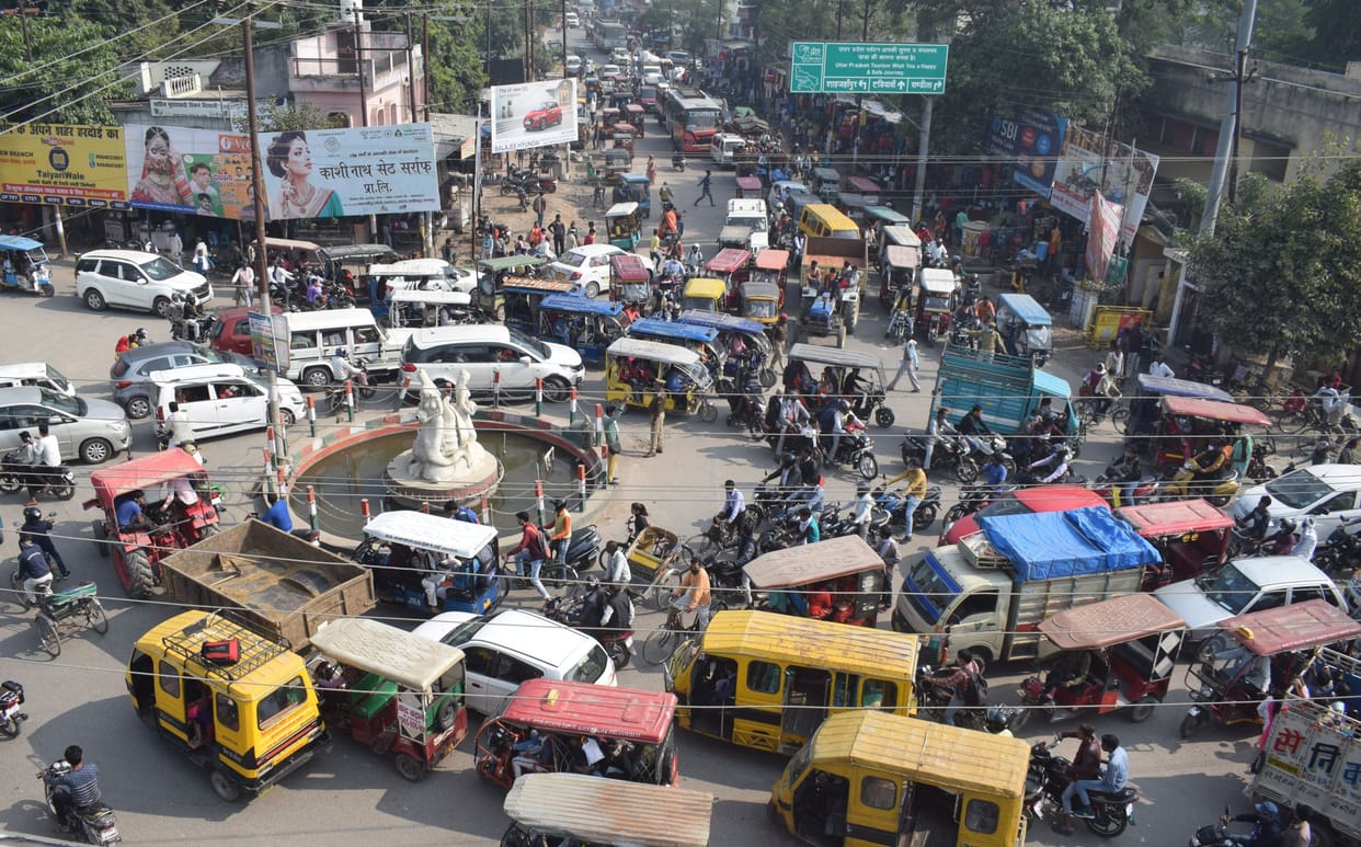 Arrangements break, jam everywhere in the city