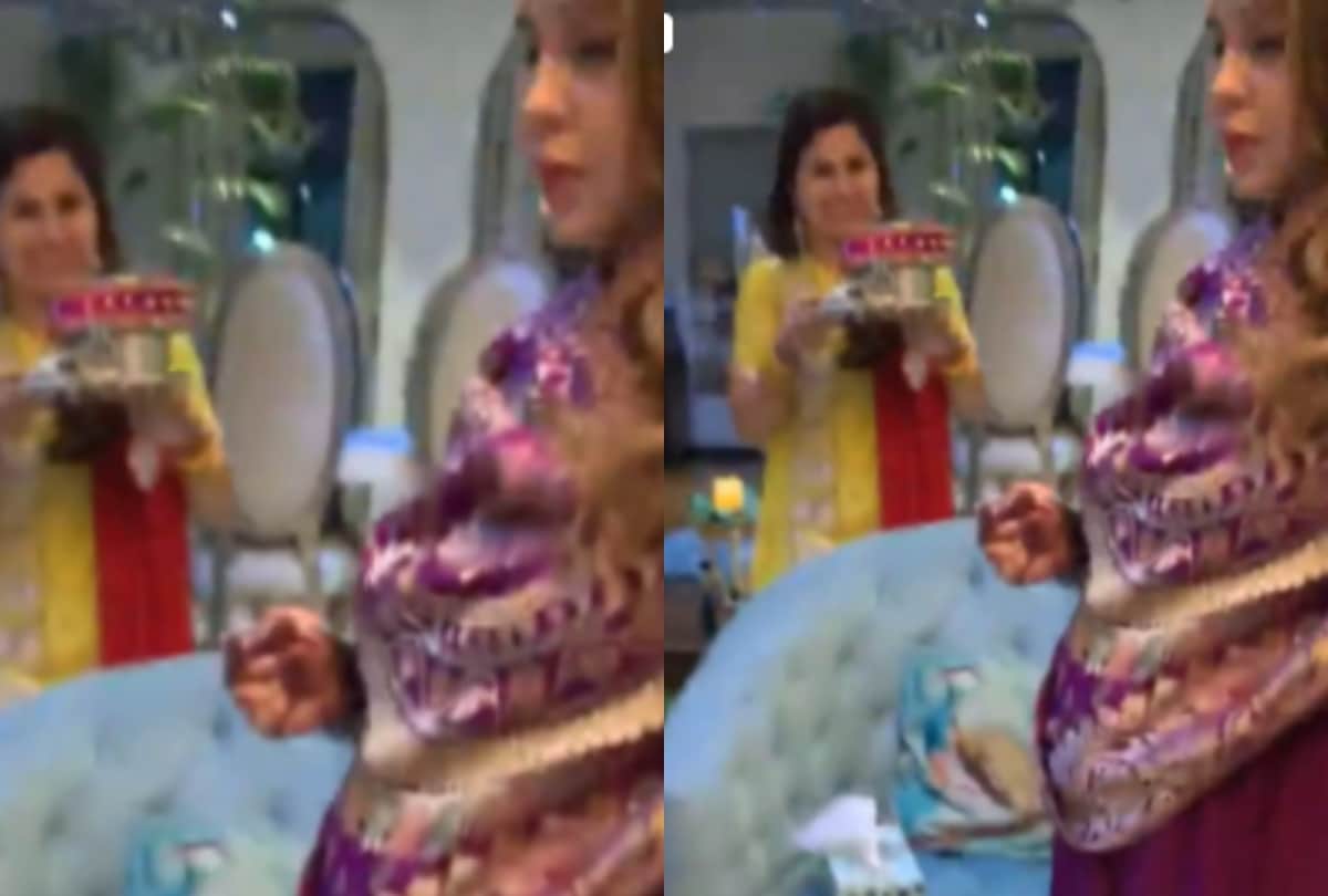 kapil sharma going to be father again wife ginni chatrath photos viral