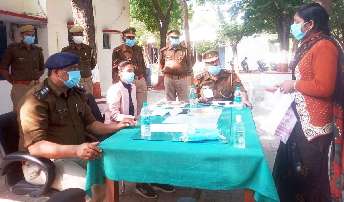 Four girls became one-day policemen, listened to complaints