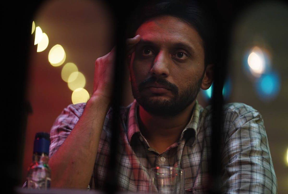 A Simple Murder Review by Pankaj Shukla Mohammed Zeeshan Ayyub Amit Sial Sushant Singh Yashpal