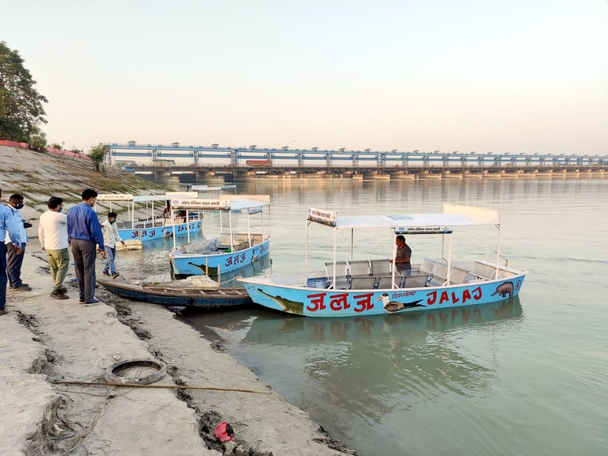 Ganga barrage is becoming a favorite picnic center