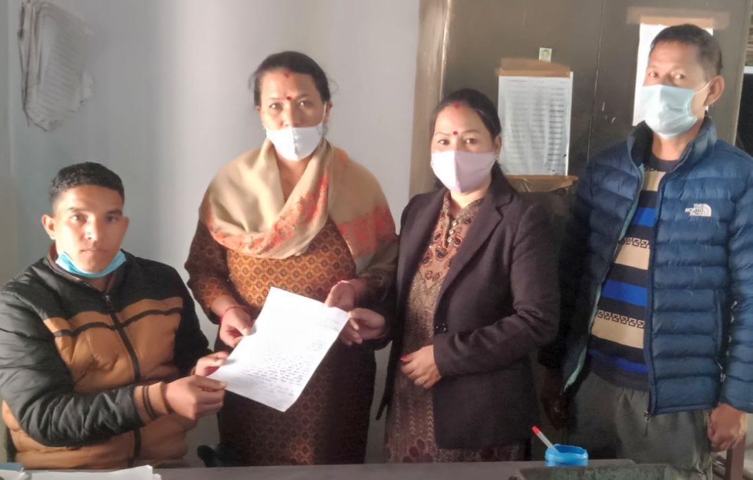 Demand to repair the road in Dharchula
