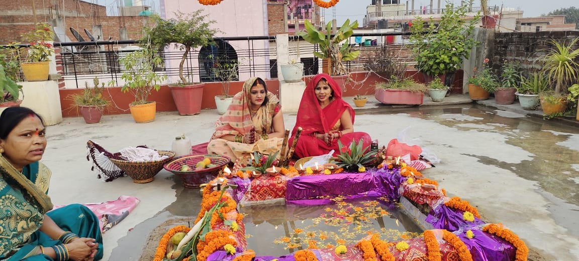 Chhath Puja in Varanasi women offer arghya to the setting sun