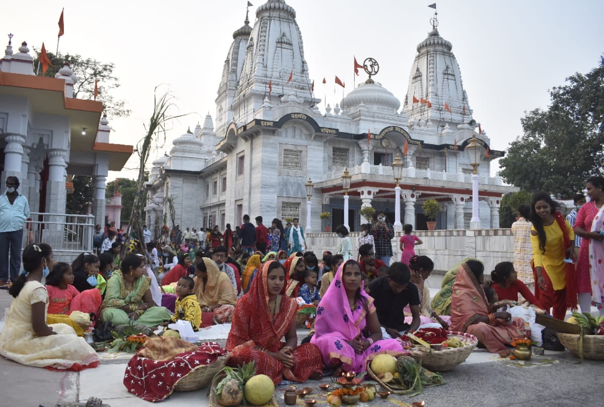 chhath puja 2020 celebration latest photos in Gorakhpur