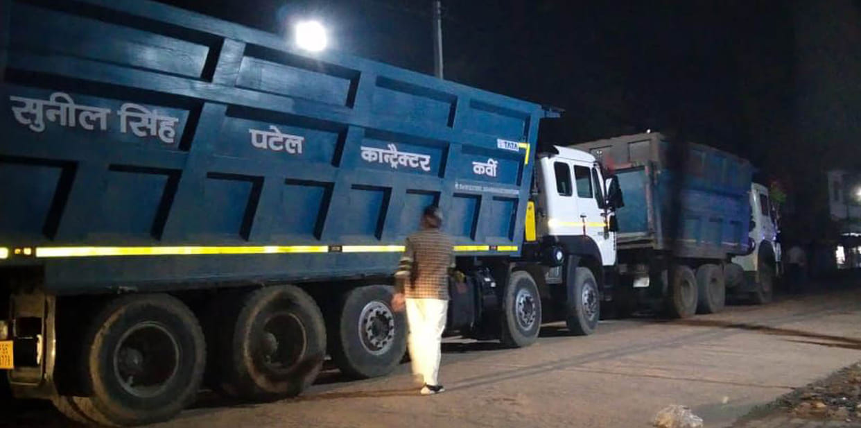 9 overload vehicles including truck of Hon.