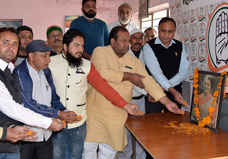 Former Prime Minister Indira remembered on Jayanti