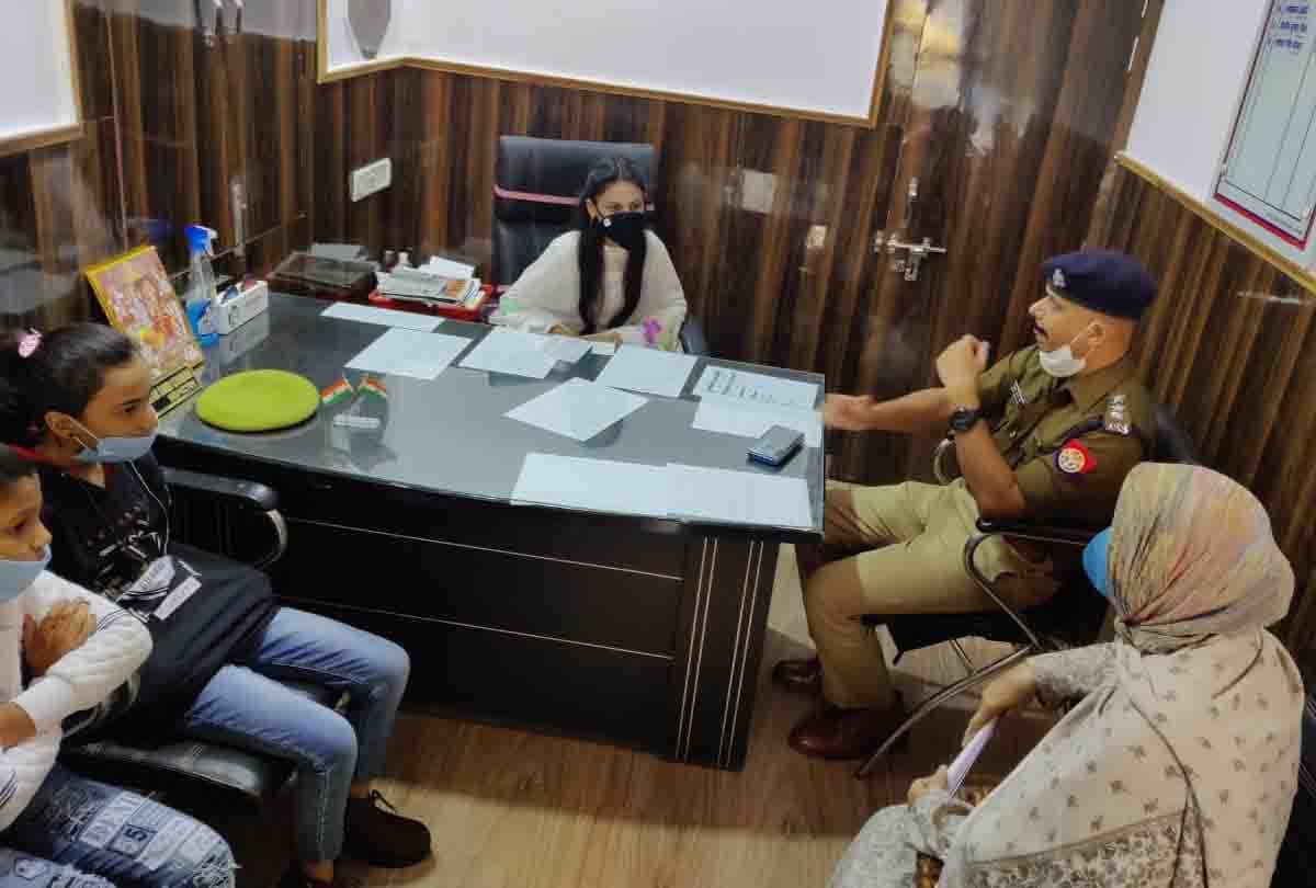on world children's day girls made one day police officer in kanpur