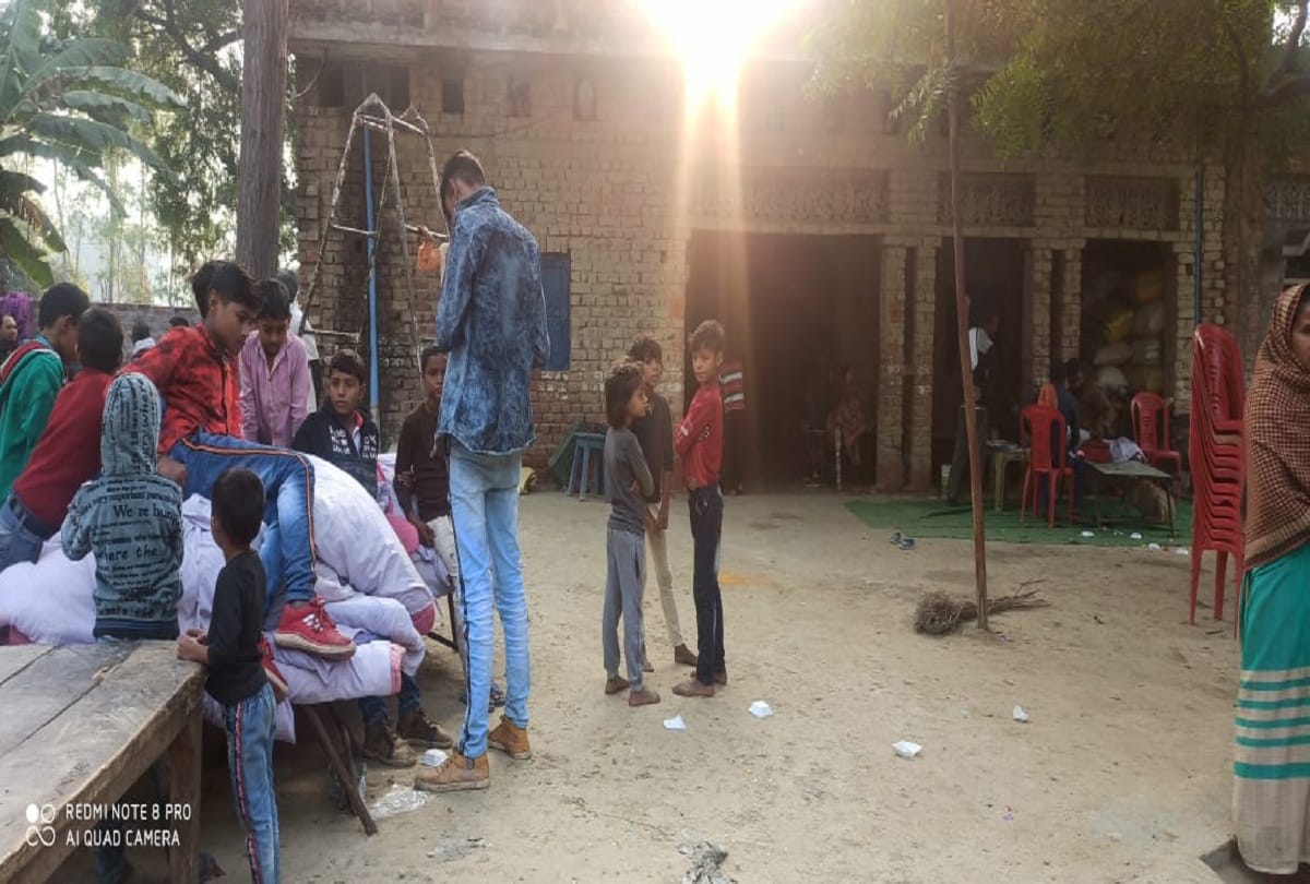 Pratapgarh: 13 pyres burnt together, heart felt in the mouth, eyes of the family crying out