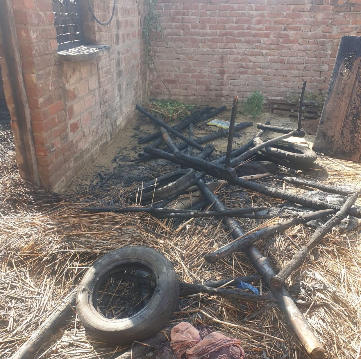 Two houses caught fire due to stove spark