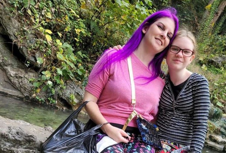 12 साल की इस लड़की को है पानी से एलर्जी, नहाने से जान भी जा सकती है