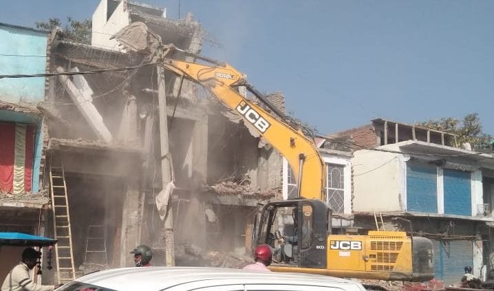 JCB and Pokeland thundered on encroachment on second day too