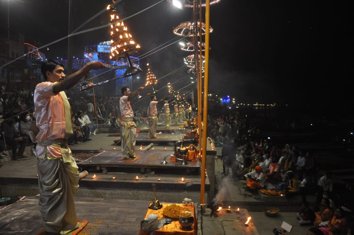 Ganga Aarti started in traditional form after 8 months in Varanasi